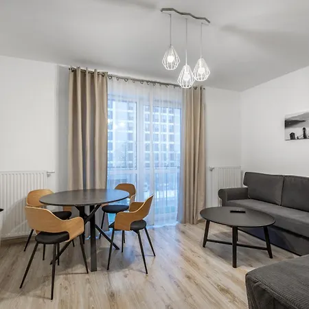 Apartamento 2-108 In Rc Cozy Wola, 32 Jana Kazimierza,petrovdoma Partments