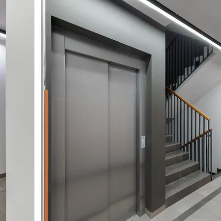 Apartman 2-108 In Rc Cozy Wola, 32 Jana Kazimierza,petrovdoma Partments