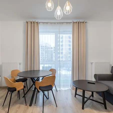 2-108 In Rc Cozy Wola, 32 Jana Kazimierza,petrovdoma Partments *